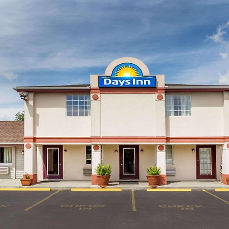 Days Inn By Wyndham Plymouth Exterior photo