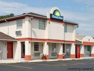 Days Inn By Wyndham Plymouth Exterior photo